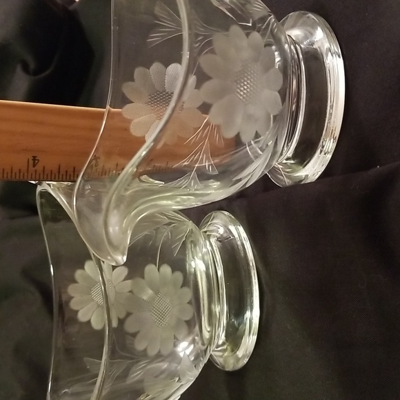 Vintage Heisey Etched glass sugar and cream set - Picture 14 of 15
